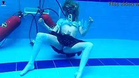 Scooba diving with sexy Ashlee Rose turns into underwater pool tease