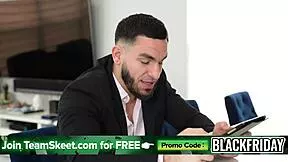 Keep babysitting or daddy needs dick relief 😈🍆