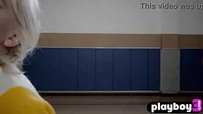 Lennon Elizabeth Strips Petite Cheerleader Body Small Tits Big Ass