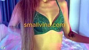 super horny thai teen shakes big ass tits dancing solo in bed 😈🍑