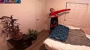 Stepmom sneaks in quick fuck before girlfriend arrives