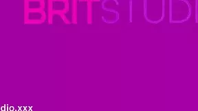 real teen inserts buttplug masturbates orgasm solo 😜