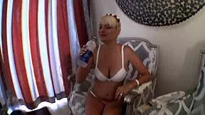 bf vs gf drink pee contest ends in her sloppy blowjob