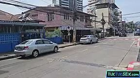 Sexy Thai milf's virgin ass takes white tourist's hard anal pounding?