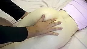 Whoa first-timer takes buttplug deep anal fingering stretch on bed 😲🔥