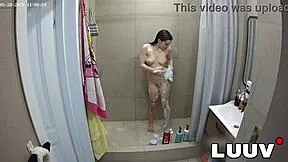 i'm luuvin showerin with boyfriend girlfriend voyeur reality show!! 😍