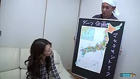 whoa, she's painting while showing how she deepthroats with big clit passion and swallows cum 😍