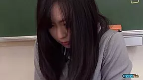 bunch of guys drilled her tight pussy then huge jizz load! 😲🍆💦