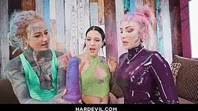 Tattooed Lesbians Gape Anal in Wild 3-Way!