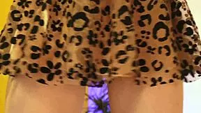 hey, did she really forget her panties under that tight miniskirt?