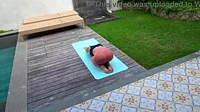 stepsis after yoga? huge dick guy fucks her quick cowgirl while parents gone 😏🏠