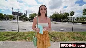 freaky miami beauty skips brunch to eat ass!