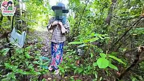 Hot thai babe licks pussy outdoors then creampies with roommate 😏🌳