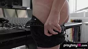 NAKED REDHEAD TEEN SHAKES BUBBLE BUTT IN STRIPTEASE