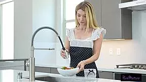 damn this slutty cougar's twat gets filled by fat dick creampie! 🔥💦