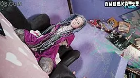 Tattooed Model Fingers Ass and Vibes Pussy Live on Cam