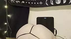 i bend over teasing my juicy goth teen 18+ fat ass arch for daddy's hungry gaze