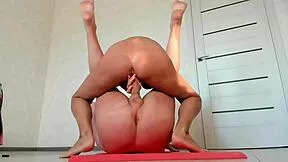 GILF Blowjob Ends in Amazon Creampie Pound