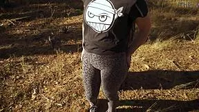 wanna see this girl tease her fat cameltoe pussy lips in tight leopard leggings outdoors?