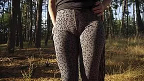 wanna see this girl tease her fat cameltoe pussy lips in tight leopard leggings outdoors?