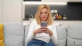 czech babe isabella de laa shares outdoor casting secrets in this backstage interview