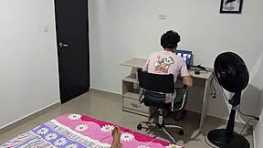 ¿Quieres ver cómo mi mejor amigo interracial me folla el culo mientras mi marido cornudo mira?