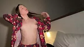 stepsister spreads legs wide begging for creampie from big cock