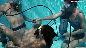 ever wonder how candy and lizzy fuck mike senseless underwater in pool?