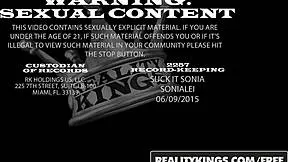 Bruna Butterfly surprises with trans bedroom action alongside Alexis Fawx