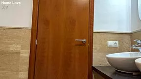 la limpiadora latina milf milla ferrazo pilla mi enorme polla y se la traga hasta anal creampie