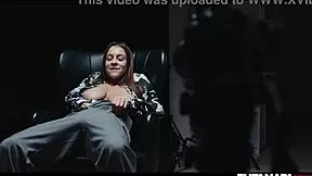 Sexy transgender freezes time then facefucks moaning blonde teen deeply