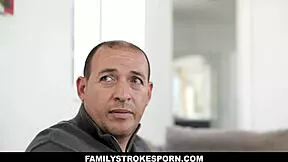 HOLY FUCK DIXIE LYNN'S HOT FACE GETS SPERM-COVERED EPICALLY!