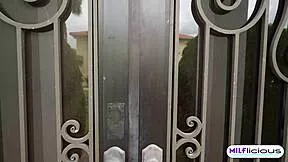 Big Booty Blonde Milf Trixi Brooks Tips Pizza Guy With Wild Ride