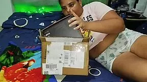 gordita latina rubbing her fat pussy so good 😍🔥 wanna watch her squirt? come on!