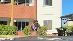 tchau feliz natal banho piscina gostoso depois noel tatuado me deu peru ebony brazilian peruvian interracial sexy