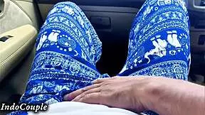 i picked up this hot hijab student wife from jakarta uni and she played with my dick in the car