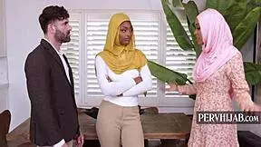Hijab stepmom pushes stepdaughter to get knocked up by stepdad 😈