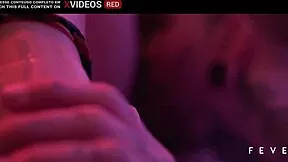 imagine fodendo essa novinha na banheira enquanto balões afundam no trailer do filme taboo