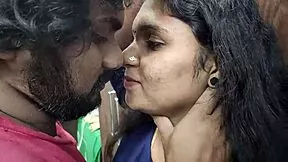 Ever seen a virgin punjabi housewife's pink pussy popped by a horny driver's big cock?