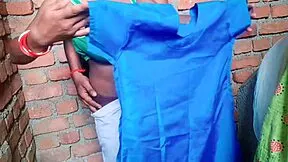 omg indian schoolgirl's hairy pussy fingered hard in mms 😏 huge clit tease