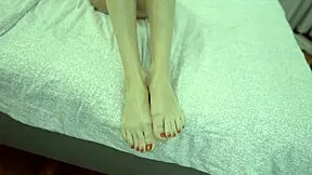 Foot fetish milf fingers pussy ass toes spits cum everywhere