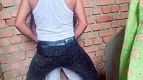 omg indian schoolgirl's hairy pussy fingered hard in mms 😏 huge clit tease