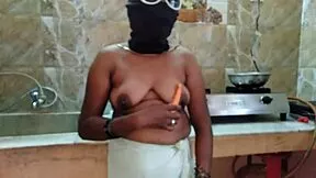 whoa mommy maid auntie masturbates with carrot in kitchen 😲🥕🔥