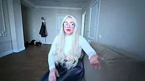 jovem 18+ stepmother de legging pediu pra nao fuder a filha e ofereceu deal com boobs wet pussy taboo mommy😏💦👅