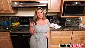 stepmom, suck my cock good before my date with that girlfriend