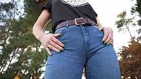 stepsis flaunts her plump cameltoe pussy lips bulging through tight blue jeans outdoors