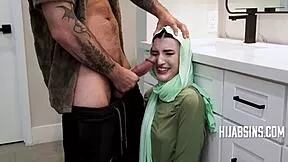 stepbro sneaks haram lessons into prude arab stepsis's virgin pussy training