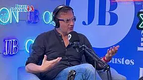 mayraoficial on sybian... oh god im cumming sooo hard agiannnn