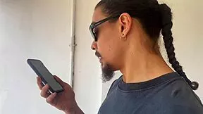 infiel ama de casa cachonda se deja follar por el plomero mientras su marido trabaja
