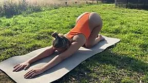 Hot Yoga Babe Sucks Cock Outdoors Publicly